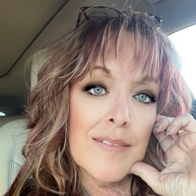 🇺🇸Kim -Protective Mama Bear🇺🇸