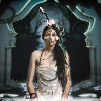 La Sagrada Rain 🌙🔮