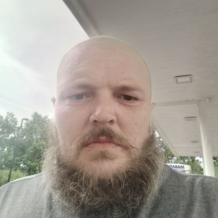 Falling Into Darkness 🇺🇸 🇮🇪🍀