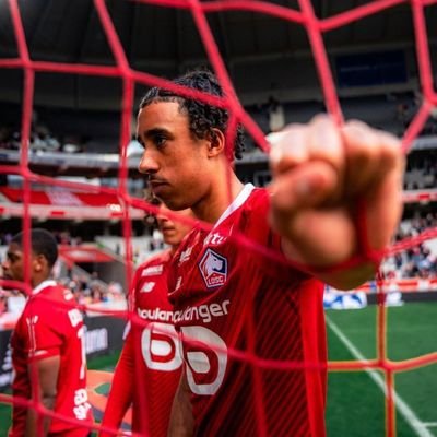 Cloudy💨 🅣🅗🅔 🅕🅤*🅚🅘🅝🅖 🅑🅘🅖🅖🅔🅢🅣