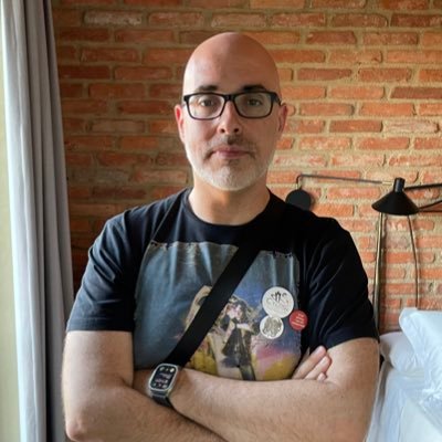 David AKA el tio que va siempre con Ana