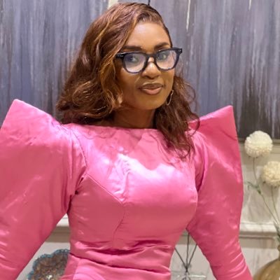 Precious DO🇳🇬 🇬🇧