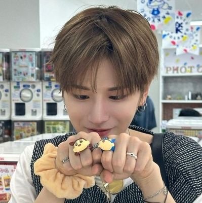 ama • riu ✧⁠◝⁠(⁠⁰⁠▿⁠⁰⁠)⁠◜⁠✧