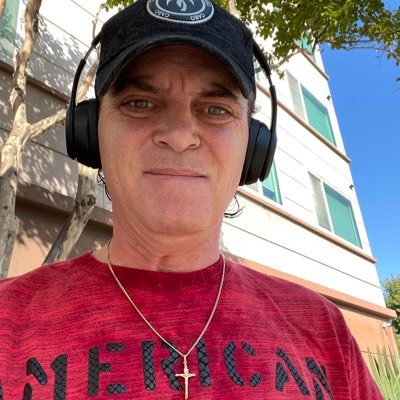 just Chris D. Bell 🇨🇦🦁🇺🇸🦭 🗽🔔❤️‍🔥