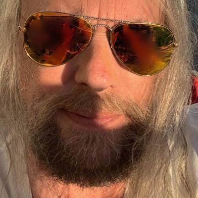 IanSeine™️🟦☮️