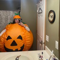 Weird Barbie 🌱🐻🍩