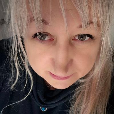 Ms T 🐘💙🎵📚