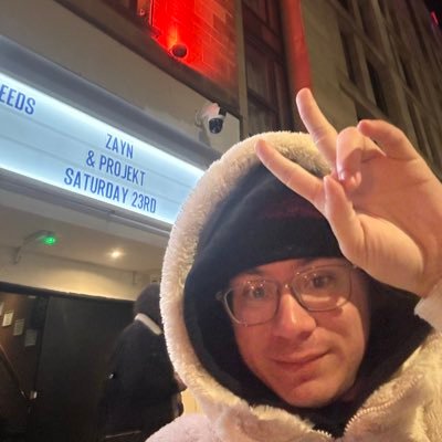 cha on 4/4 tour!! 💋🪩