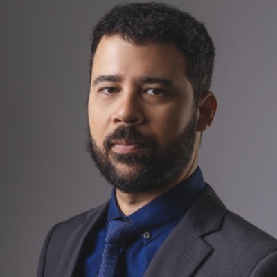 Thiago Santana Cirurgia Buco-Maxilo e Implantes