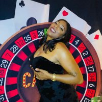 Maxine Shaw 🏁💜💛