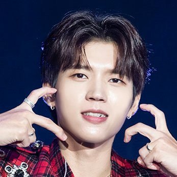 左邊勇訓右邊優賢：我在中間