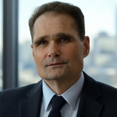 Everybody’s Darling