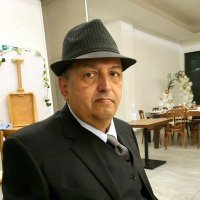 Альберто (¦-}-