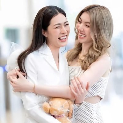 ต้นหญ้าต้องลม