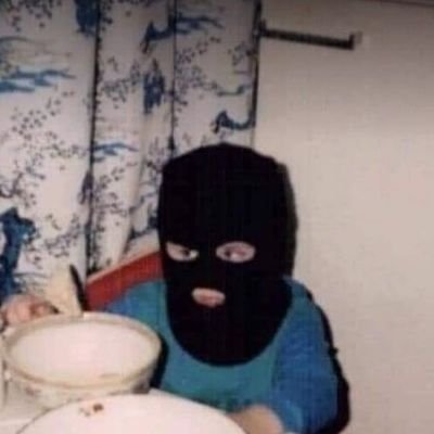 HeWhoWalksBehindTheRows