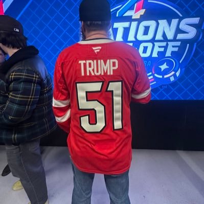 Yankee Poopy Tweets 💩