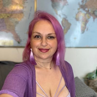 AmandaMarieBrinkley💚🕊️💚Become A Peace Activist!