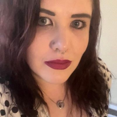 Belle Mills - Award-Winning Author 🖊️