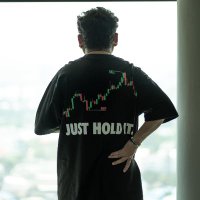 Sumrit Suphondee $Trader House$