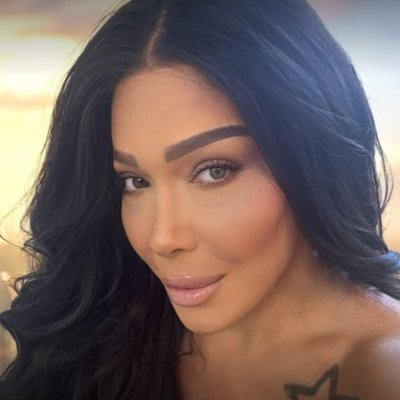 Anna 🏳️‍⚧️ | Muscle Mommy 💪🏼❤️