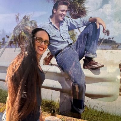 Lynette /saw Elvis x infinity!