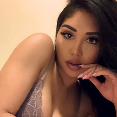 HottestWomen 💯 3️⃣8️⃣0️⃣K