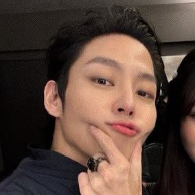 ๐ฅ๐๐ซ๐ข๐ฌ โฉ viu o riize