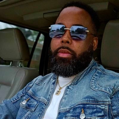 The Handsome Uncle 😎