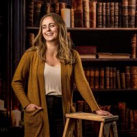 Alexis Veenendaal (Author)