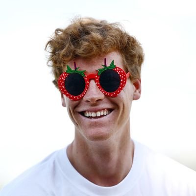 𝓛𝓪𝓾𝓻𝓪 🍓