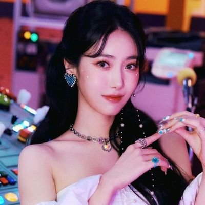 🌸마성의 𝑽𝑰𝑽𝑰𝑨𝑵𝑨🌸(장아찌물물교환함)