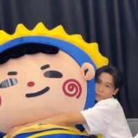 vi 🌈🖤starmie💙💛