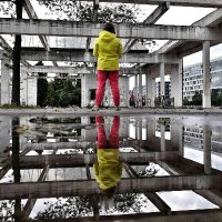 Fotografierende Lehrerin