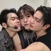 Deeno🦕 ς𐔌՞ º - º ՞𐦯っ