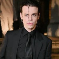 uhohitsro … huge fan of GRAMMY WINNER YUNGBLUD