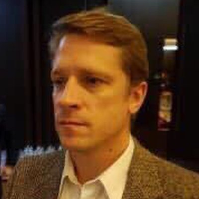 Multipolar Press / Constantin von Hoffmeister