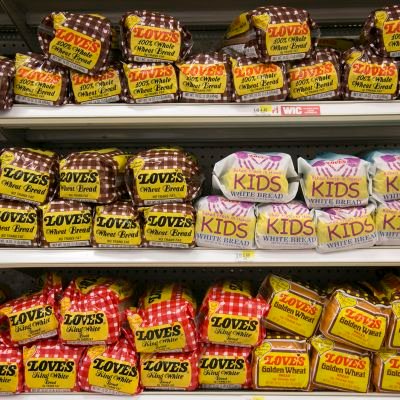 仔牛の焼印推し。