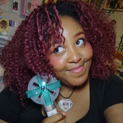 Chelsea is SEEING BTS +misses Colde