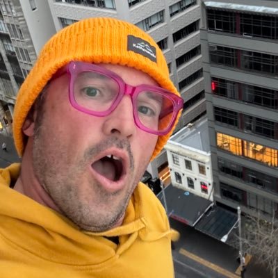 Macaroni 🧀 with optional peas.❤️