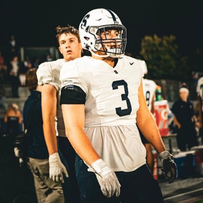 Kingston Beyer - 6’2 290 3⭐️