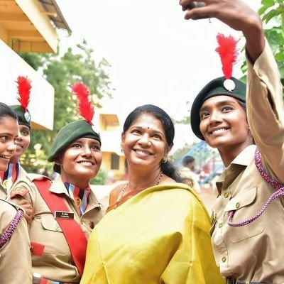 Kanimozhi (கனிமொழி)