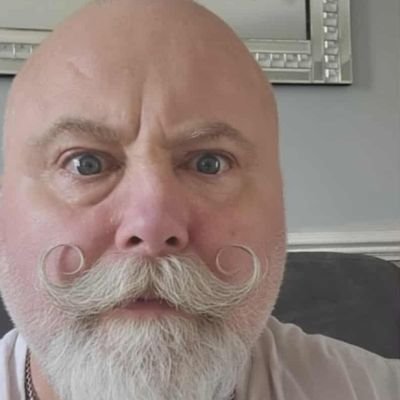 mike erwydd. 🏴󠁧󠁢󠁷󠁬󠁳󠁿🇬🇧🇮🇱✝️