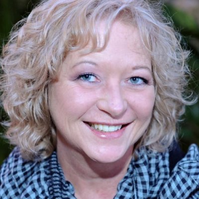 Callie B 🌊 🆘 💙