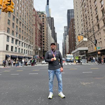 𝗝𝗼𝗻 𝗙𝗹𝗼𝗿𝗲𝘀