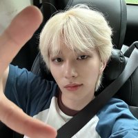 theo live ⋆☀︎.