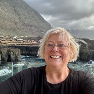 M•A•R•T•I•N•E 🕊️✌️☮️