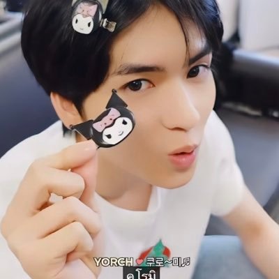 หมูกรอบคั่วพริกเกลือ🧸🩵