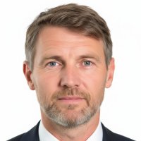 Dr. P.J.W. van Uffort