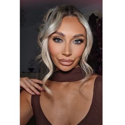 𝑮𝓲𝓷𝓪 𝑺𝓽𝓪𝓵𝓴𝓮𝓻.