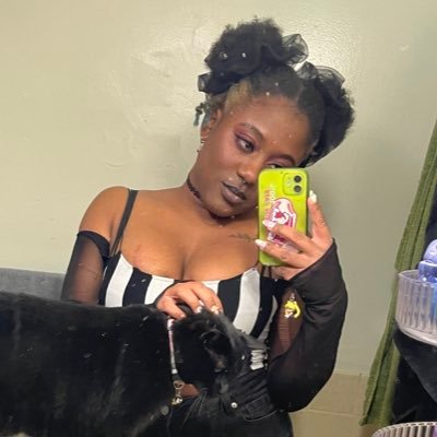 🇩🇲 Chelsea, Biologist/Magical Girl 🦎